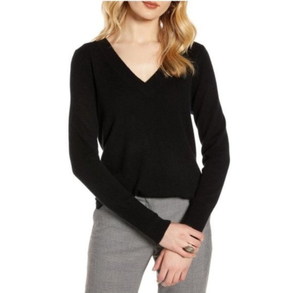 Halogen V-Neck Cashmere Sweater - Picture 1 of 4